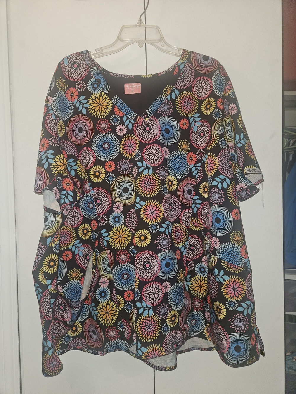 Ava And Therese 5xl Multi-colored Floral Scrub Top